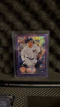 Aaron Judge Topps Chrome Purple Sparkle /299