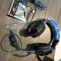 VersionTECH. G2000 Gaming Headset, Bass Surround Gaming Headphones With Noise Cancelling Mic, LED Li