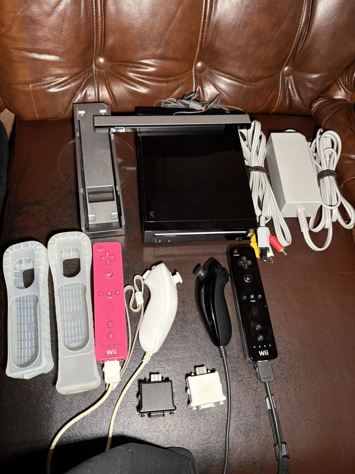 Nintendo Wii Bundle Black Console With Mario Kart And Two Controllers