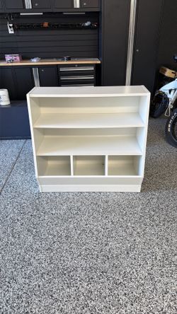 Book shelf storage