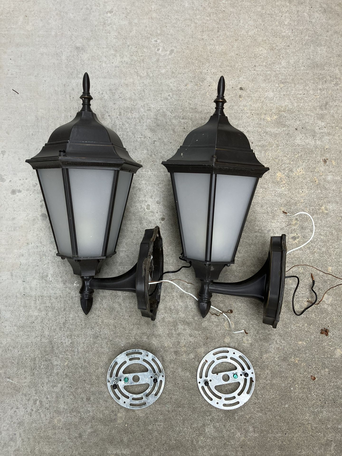 Free Outdoor Wall Lanterns