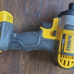 Dewalt DCF885 20-Volt Max Lithium-Ion 1/4 in Cordless Impact Driver