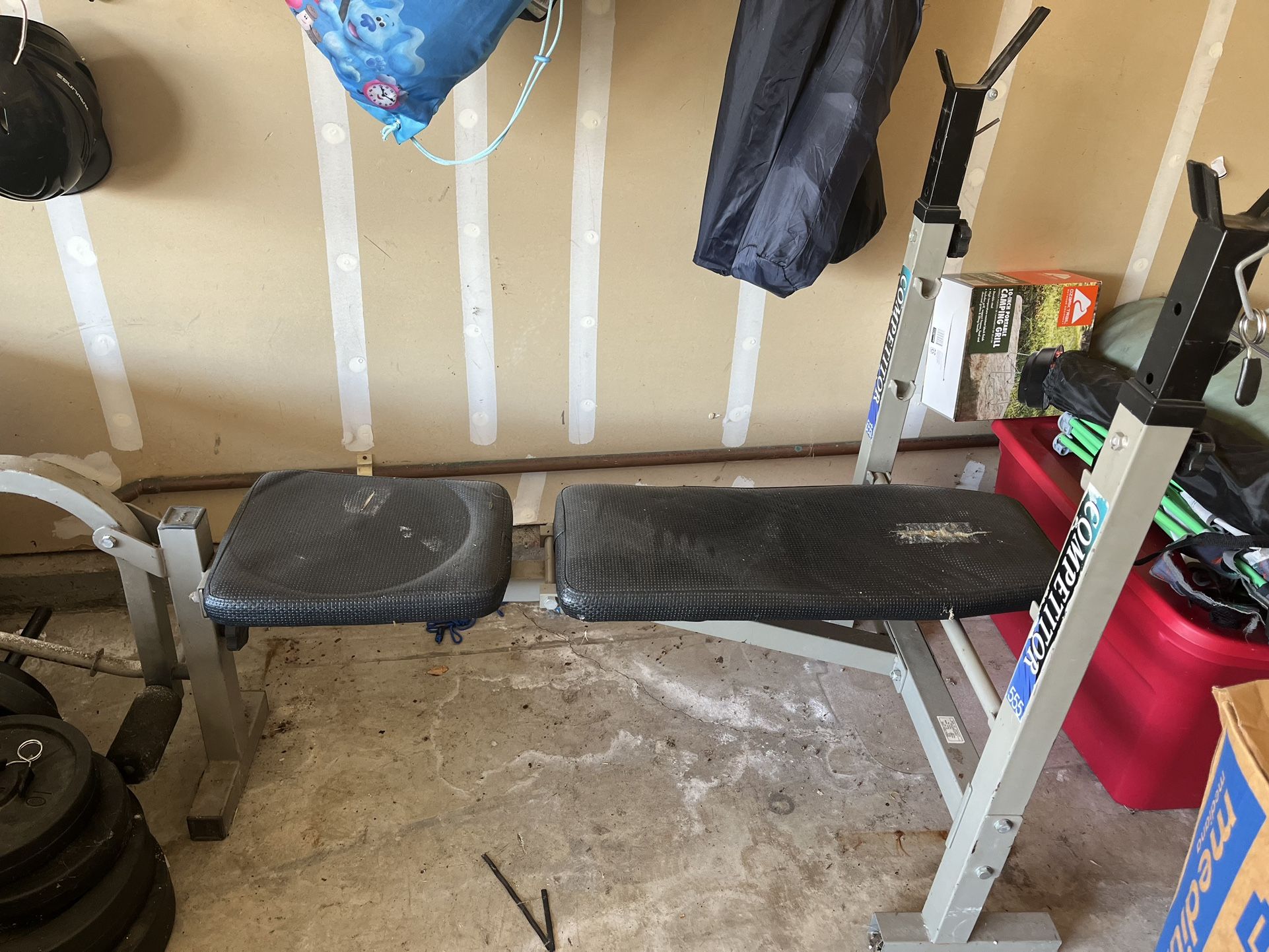 Weight bench