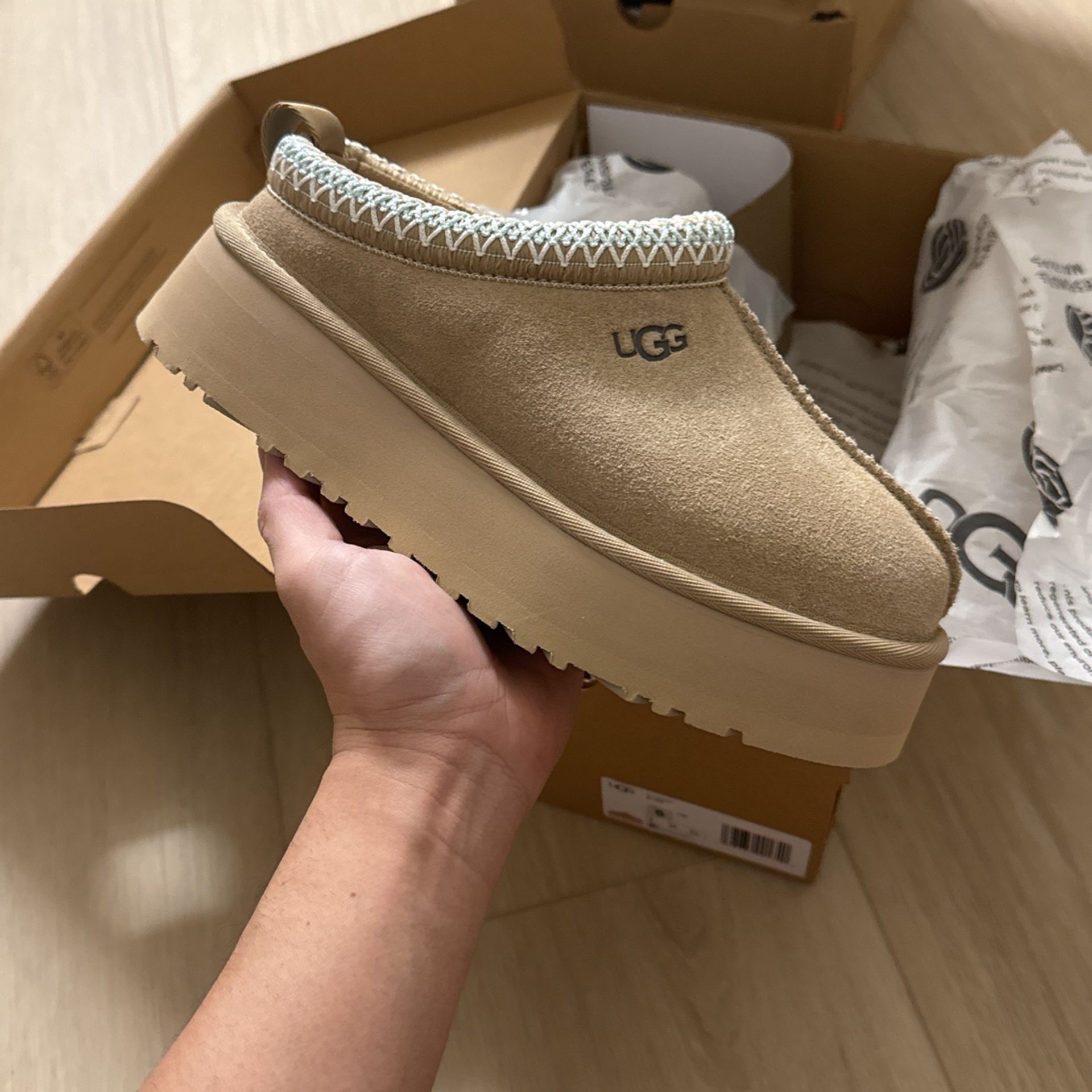 Ugg Tazz Sand