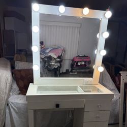 White Make Up Vanity 