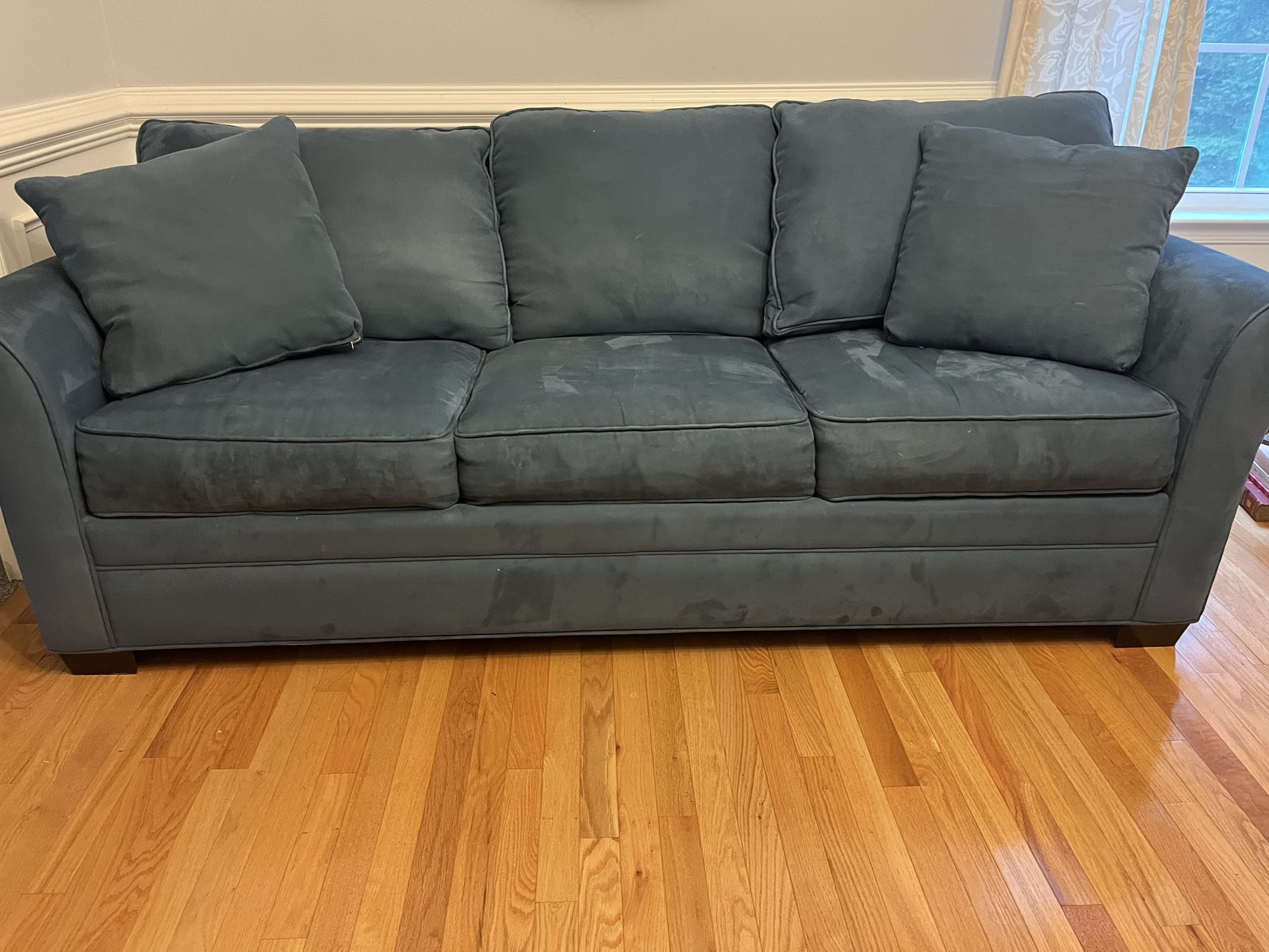 Cindy Crawford Queen Size Sofa Bed Pullout