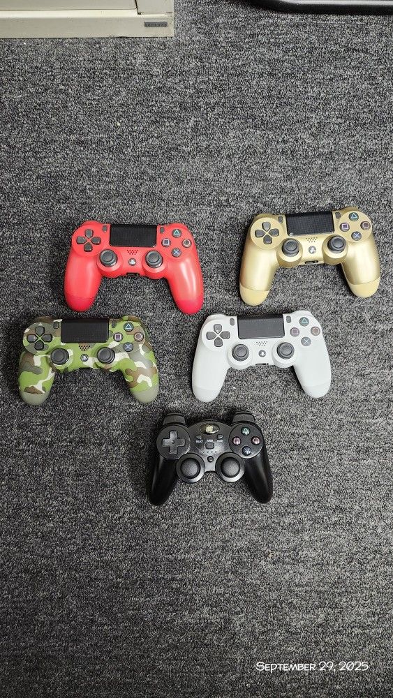 PS4 Controllers