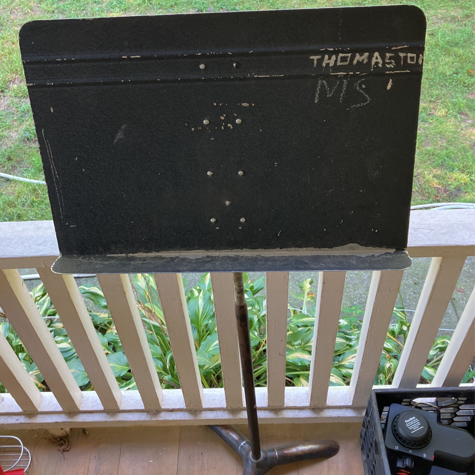 MUSIC STAND