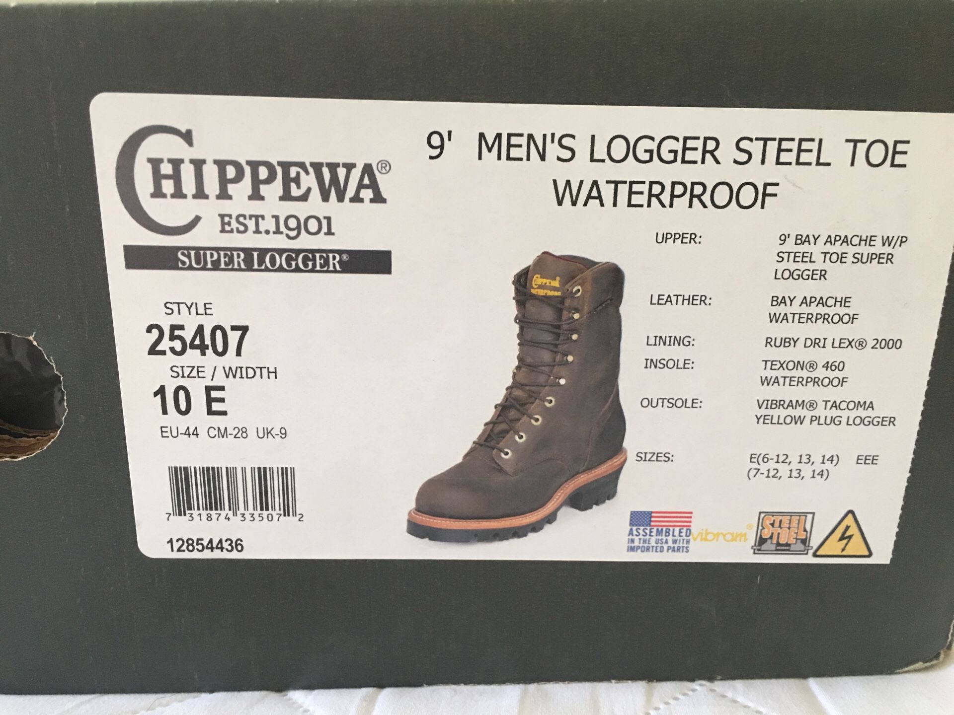 Boots size 10 new in box