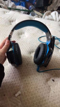 Gaming headphones