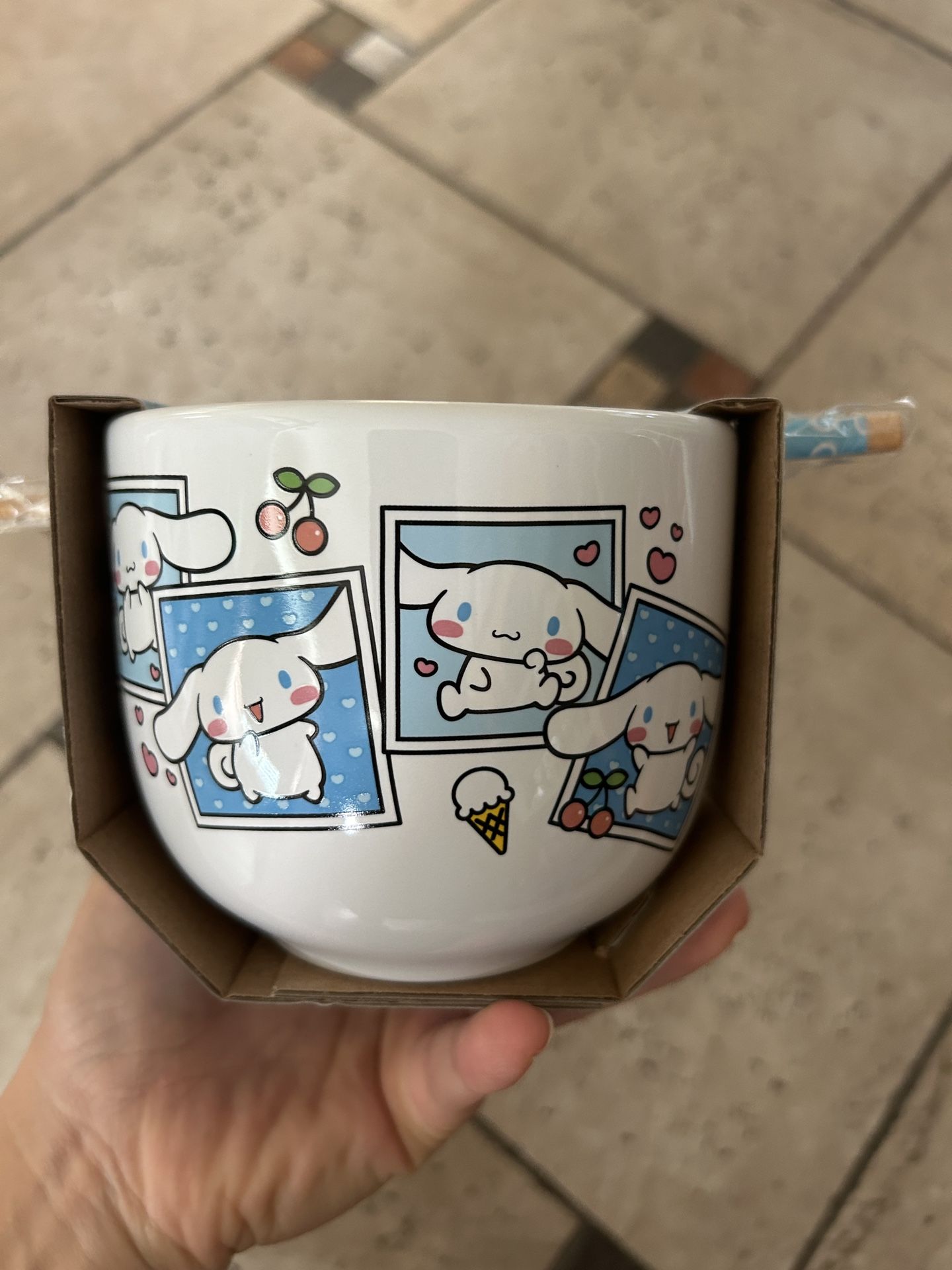 NWT Cinnamoroll ceramic bowl with chopsticks