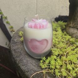 Large Fresh Linen Floral Artisan Candle - Clean &Crisp