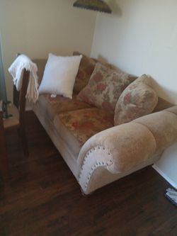 Best Offer Love Seat