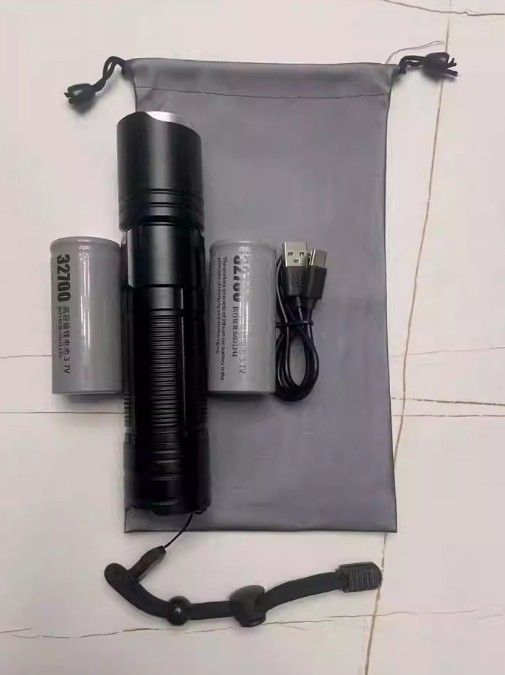 High-intensity flashlight