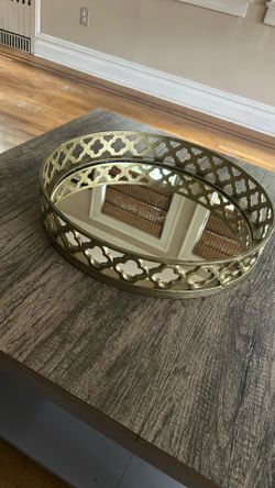 Centerpiece round glass tray