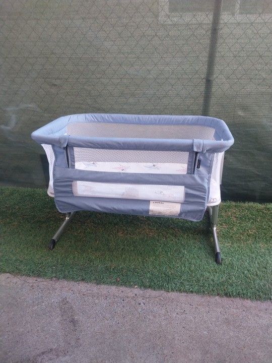 BEDSIDE BASSINET