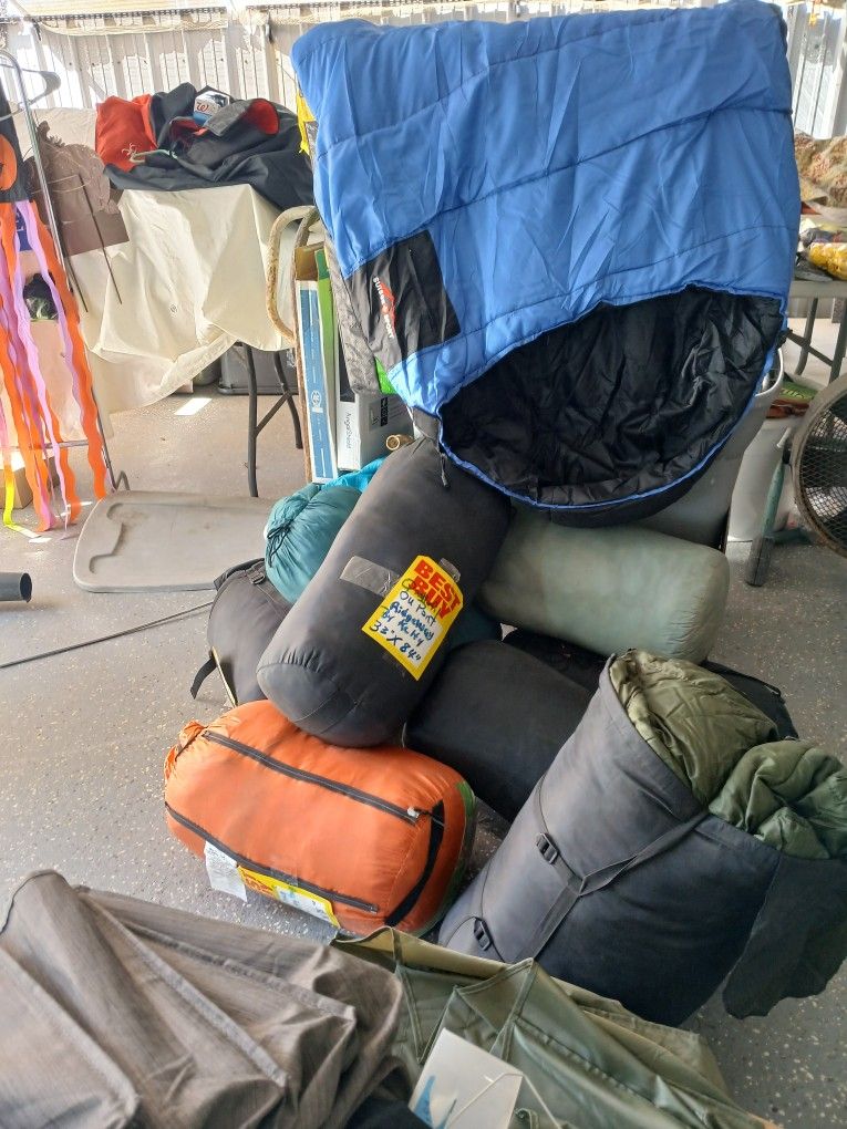 NEW SLEEPING BAGS