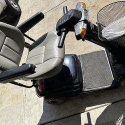 Electric Wheelchair With Hitch