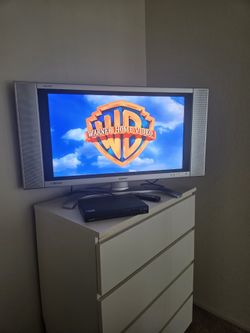 Tv Sharp brand 33 inches