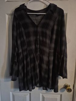 Torrid black and gray flannel baby doll top