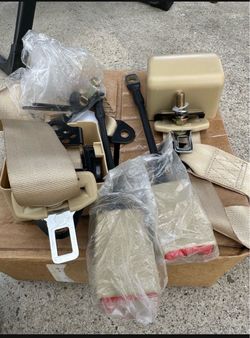 Universal 3-Point Retractable Seat Belt Kit (Beige)