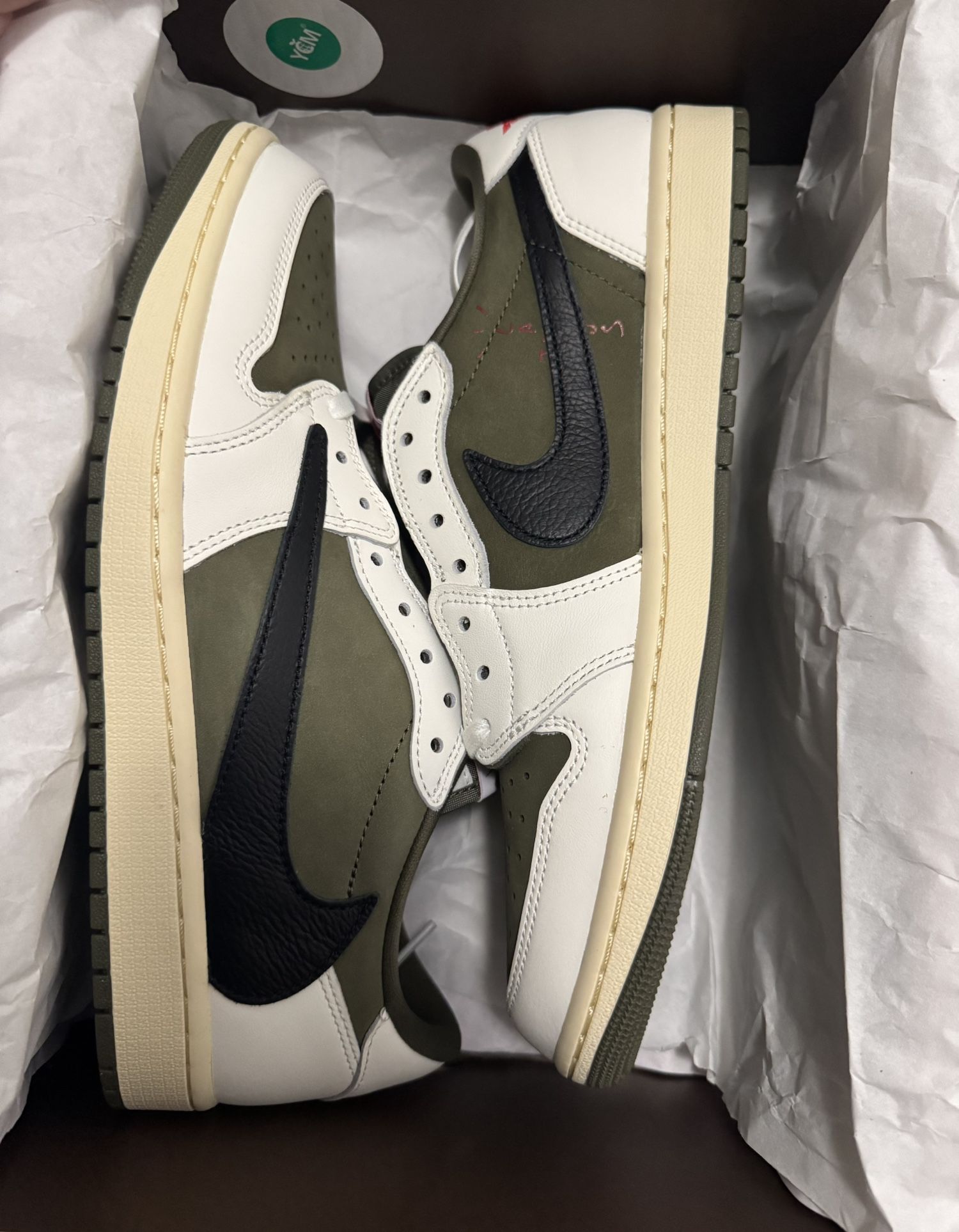 Jordan 1 Medium Olive Travis Scott Size 10 Brand New $500