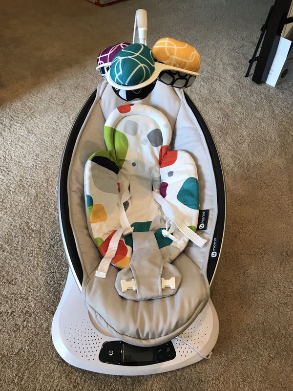 Brand New 4Moms mamaRoo 4 Classic Infant Seat (includes extra