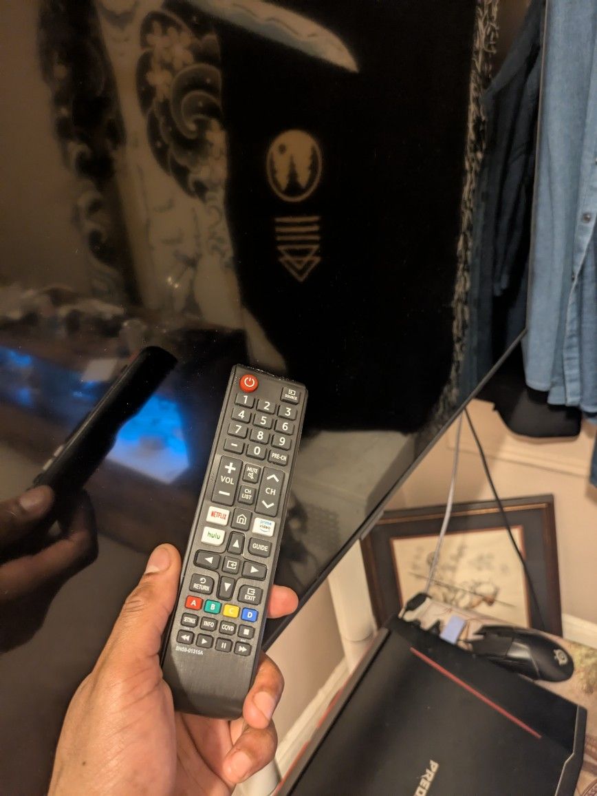43" Samsung Smart TV With Remote & Stand