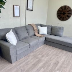 WE DELIVER! 🚚 - Light Gray Modern L Sectional Couch with Chaise