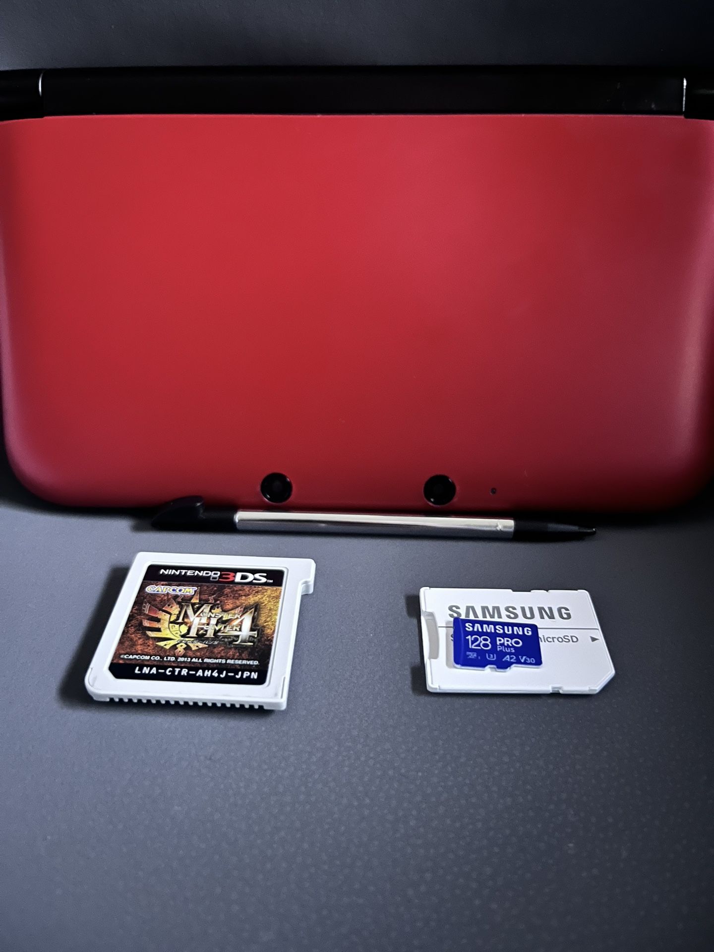 Modded Red 3DS XL/LL + 128GB Samsung SD