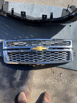 Chevy Tahoe/suburban Headlight And/or Grill
