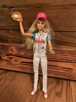 Barbie me to move baseball player with mitt ball and hat