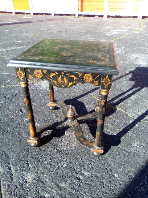 **NAPOLEON III STYLE PAINTED WOOD END TABLE** $350 obo