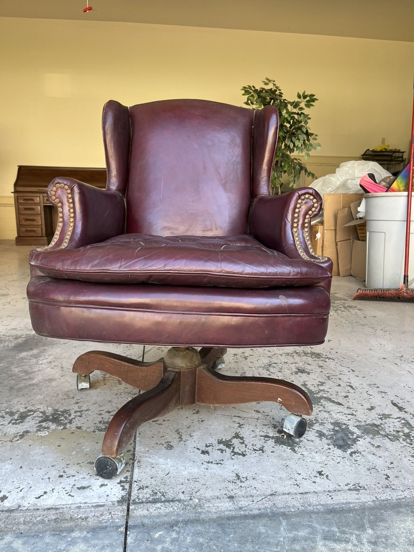 Classic Leather Desk Swivel Chair