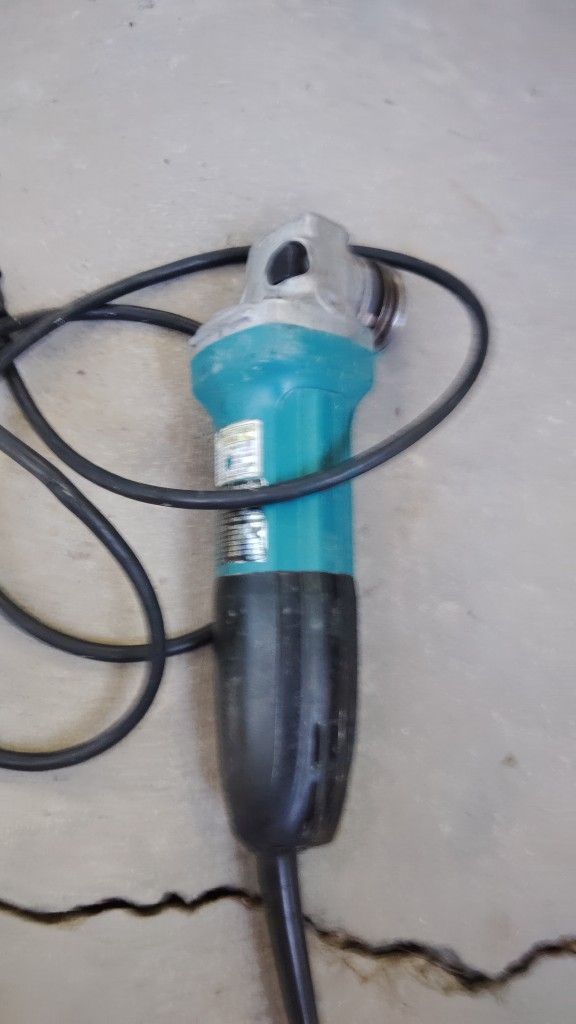 Makita Grinder