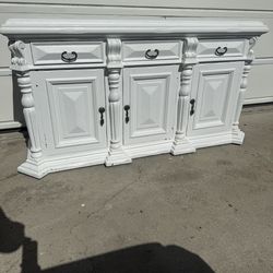 Entry table / buffet cabinet