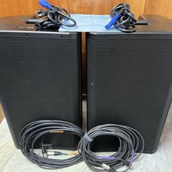 QSC K12.2 2000W 12-inch Powered Speaker Pair and XLR cables