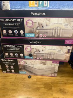 Queen size air mattress with memory foam