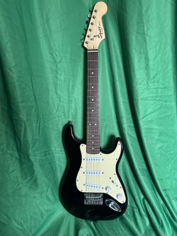 3/4 Electric Fender Guitar