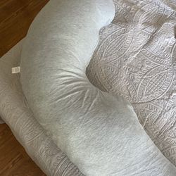 Momcozy Pregnancy Pillow For Side Sleeping 