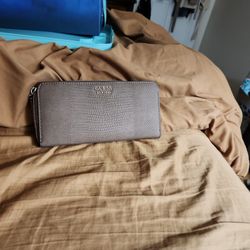 Guess Wallet