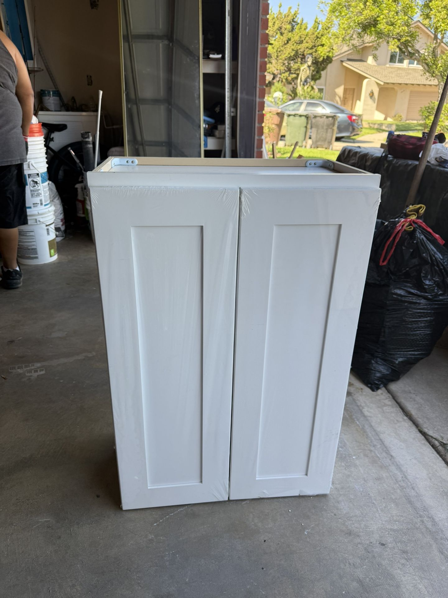 2 White Cabinets With Shelves