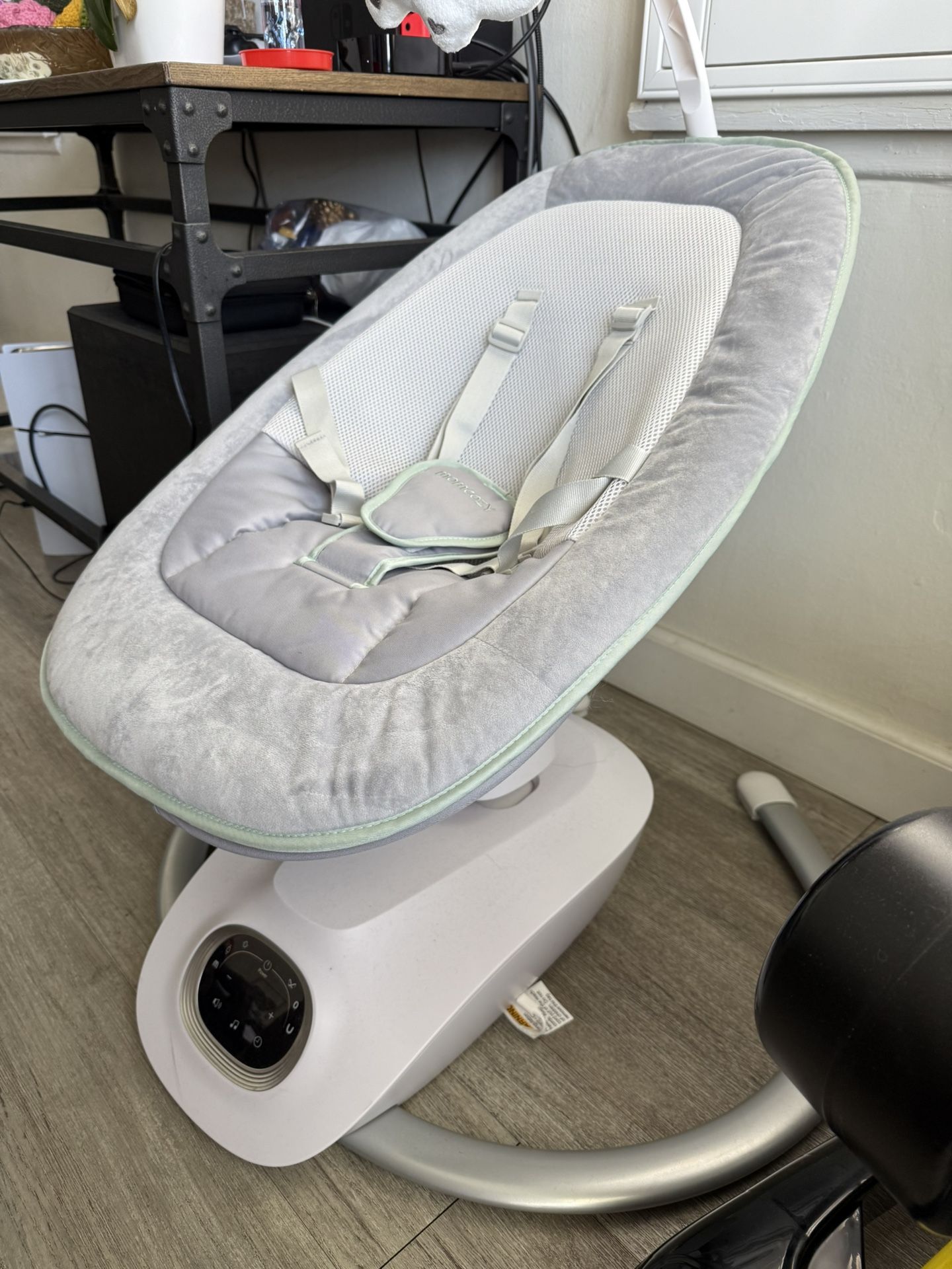 Momcozy CocoSway 3D Motion Baby Swing