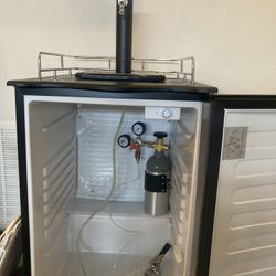 Frigidaire Kegerator With Cleaning Kit