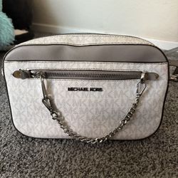 MICHEAL KORS 