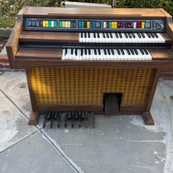 1974 VINTAGE Lowry genie 44 Organ 