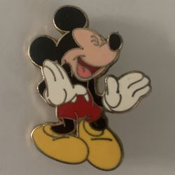 Mickey Mouse Disney pin button pinback from the 2000’s- No Backing 