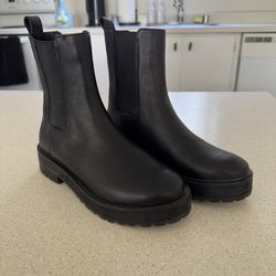 Abercrombie & Fitch boots 