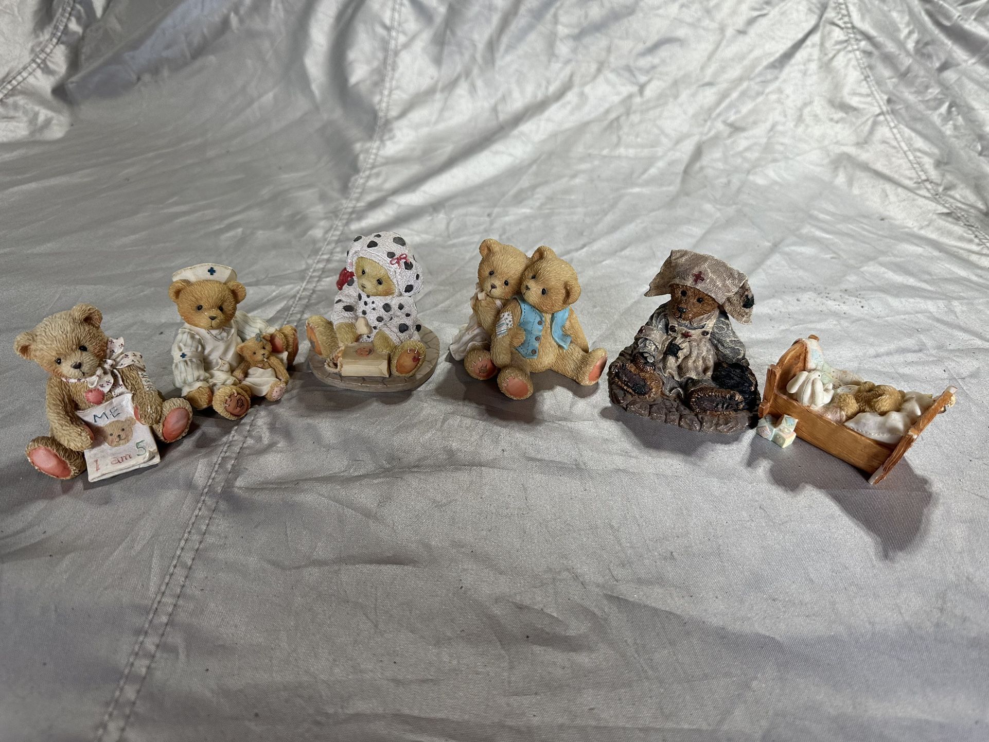 Cherished teddy Figurines