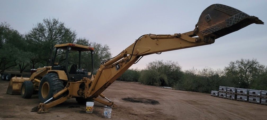 John Deere 710b